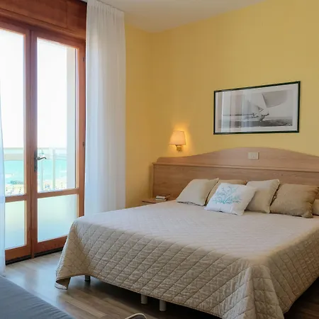 Orizzonte Hotel 3*